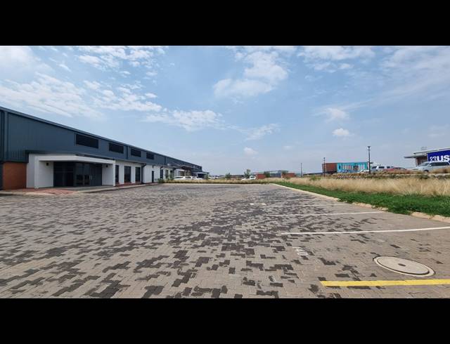 1,773M² WAREHOUSE TO LET IN GLEN MARAIS